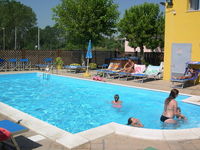 piscina%20lore_3.jpg